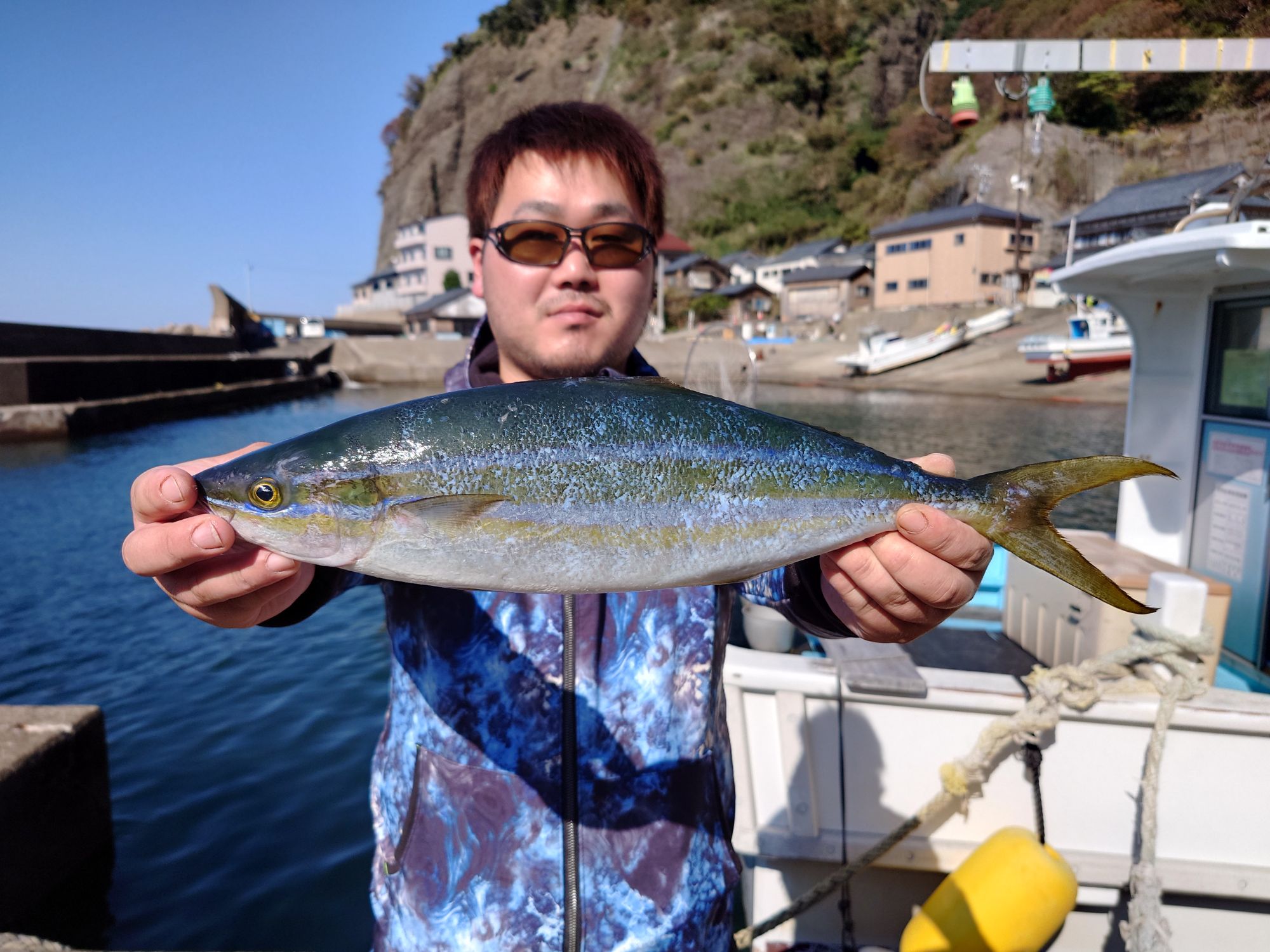 珍しく初めてツムブリが釣れました