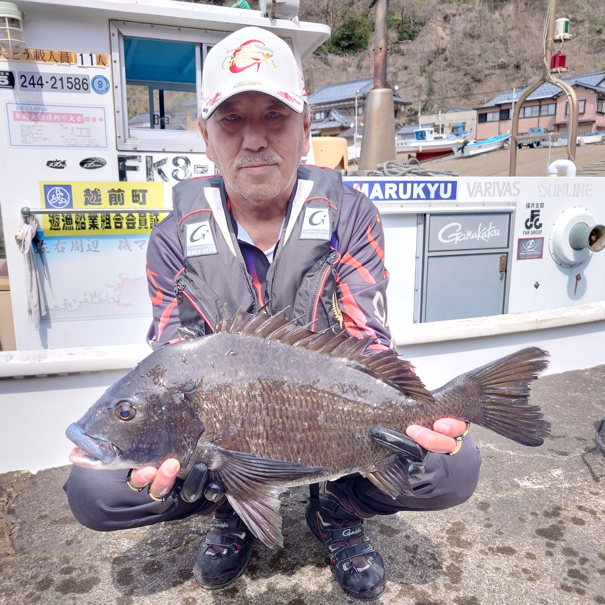 クロダイ56ｃｍの大物でした。