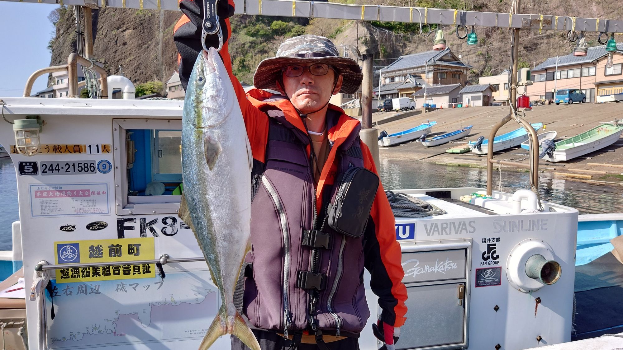 ハマチ、64cmでした。